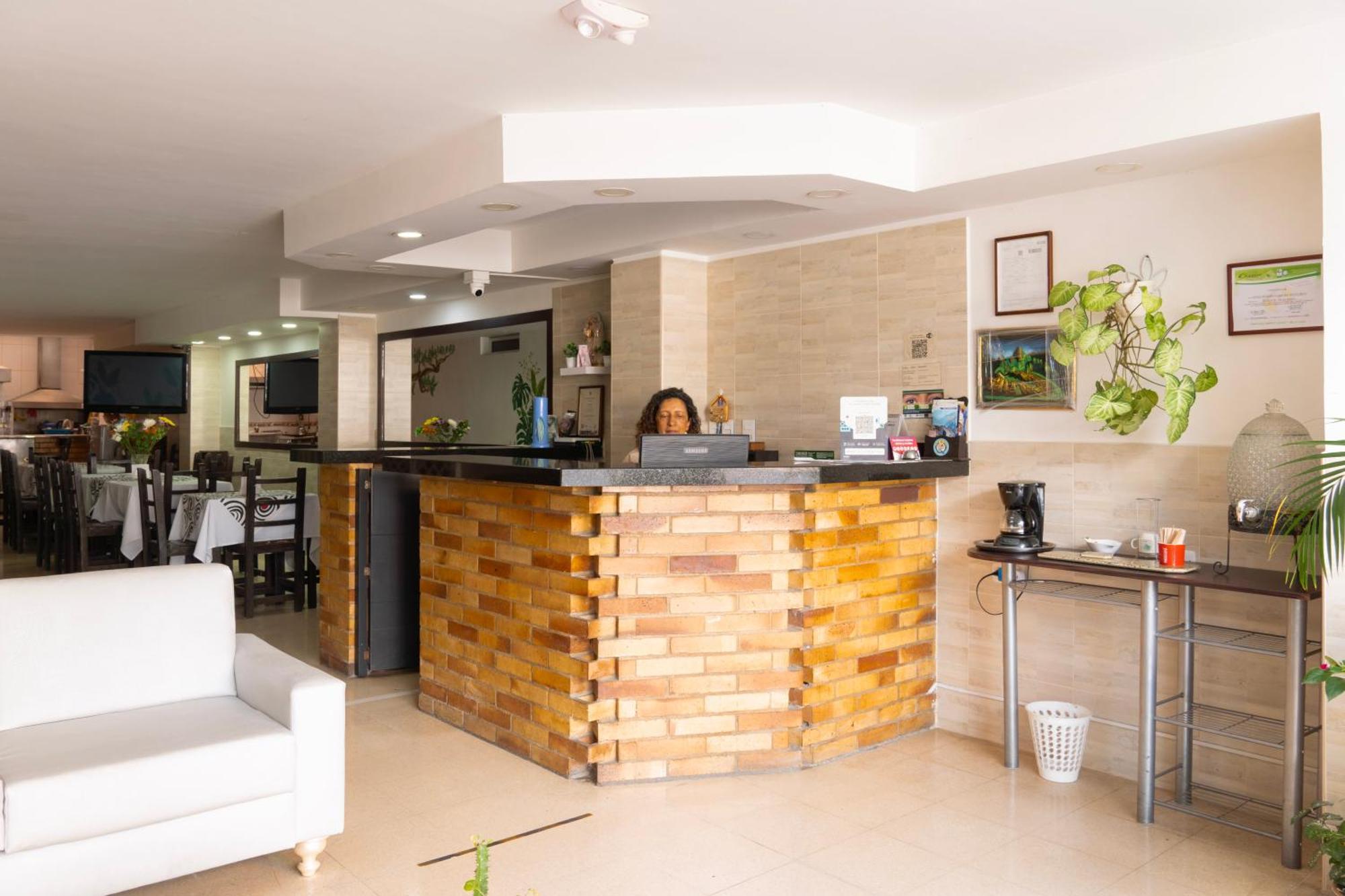 Hotel Riviera Plaza Bucaramanga Bagian luar foto