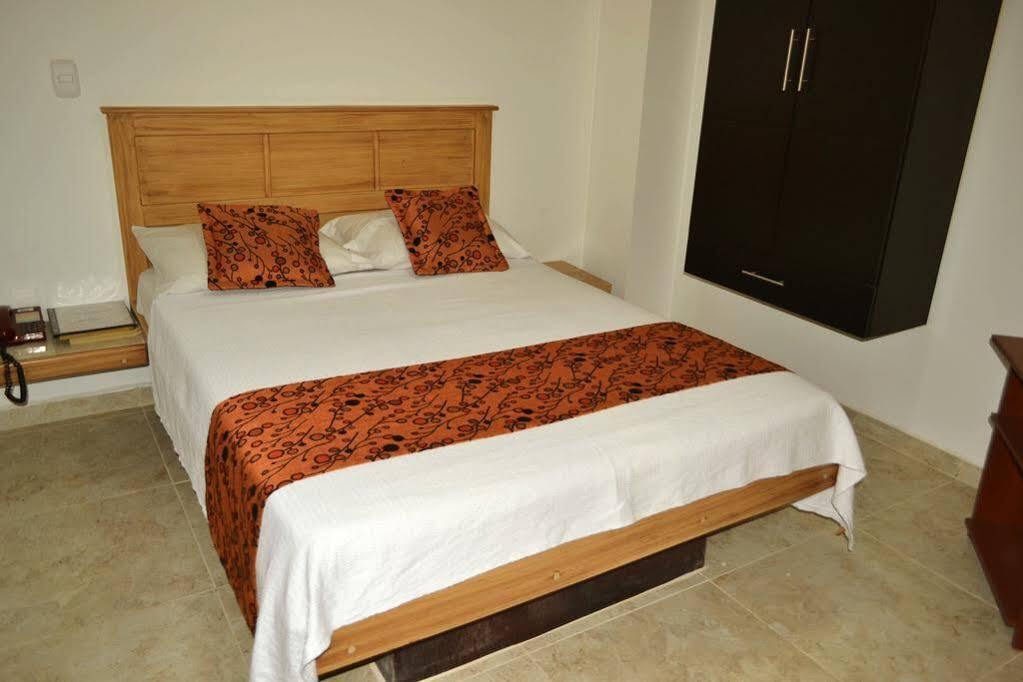 Hotel Riviera Plaza Bucaramanga Bagian luar foto